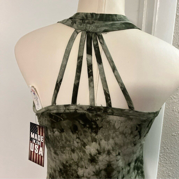 NWT women’s green tie dye cattle head vneck tasseled tank top by Liberty wear - Picture 9 of 9